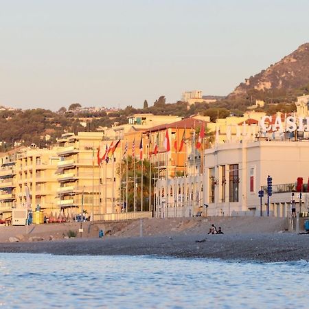 "Dans Les Toits De La Ville" Plein Centre Et Mer ม็องตง ภายนอก รูปภาพ